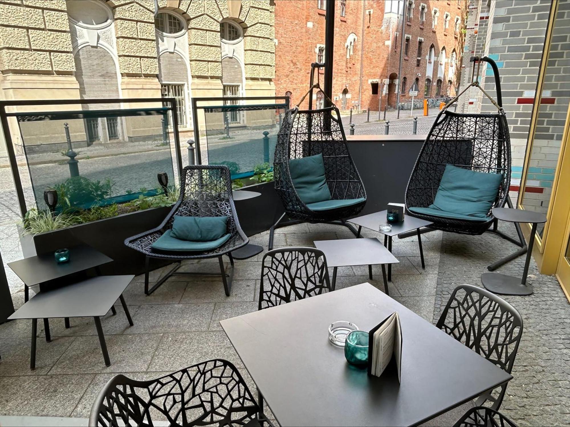 Motel One Frankfurt-Eastside Fráncfort del Meno Exterior foto