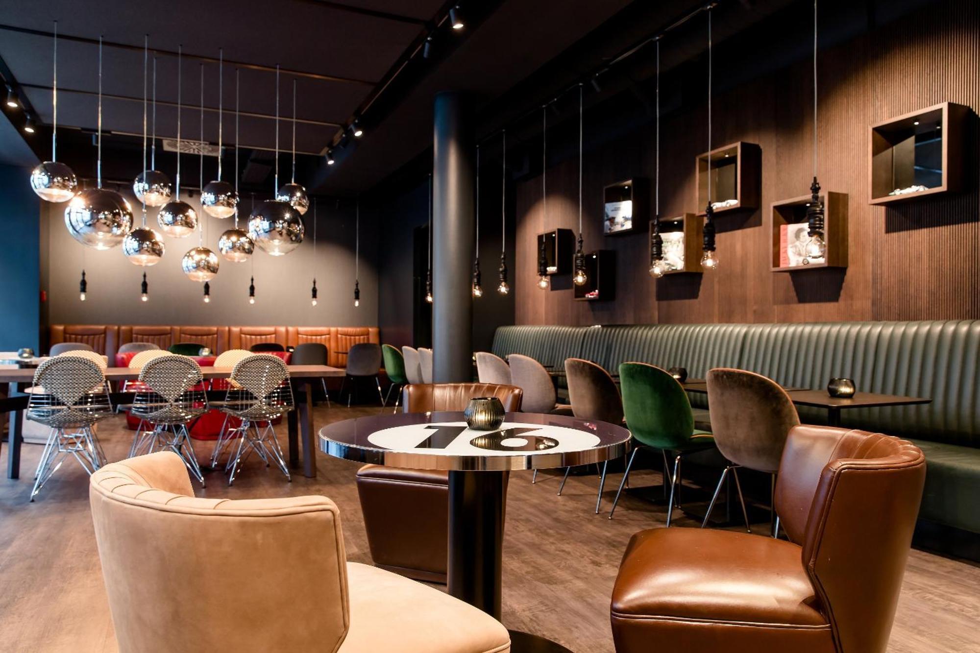 Motel One Frankfurt-Eastside Fráncfort del Meno Exterior foto